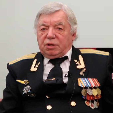 Ушаков Виталий Николаевич. Майор морской авиации. Пенсионер